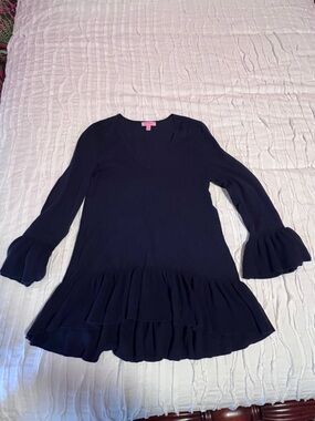 Lilly Pulitzer Long Sleeve shirt with Flared Cuffs, navy size small